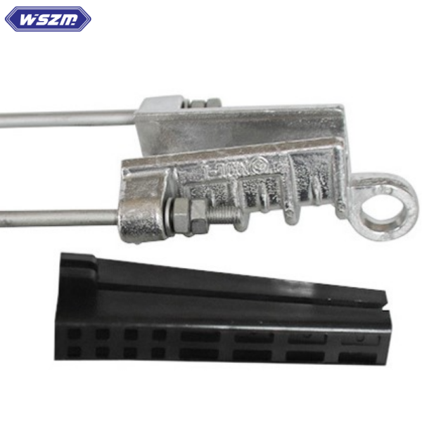 Wedge type strain clamp